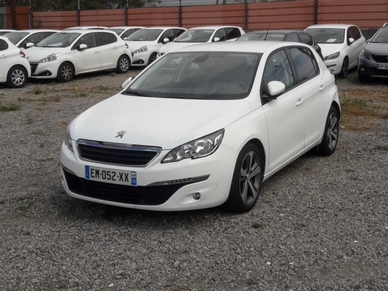 Voiture d’occasion PEUGEOT 308 II ACTIVE 1.6 HDI 100CV